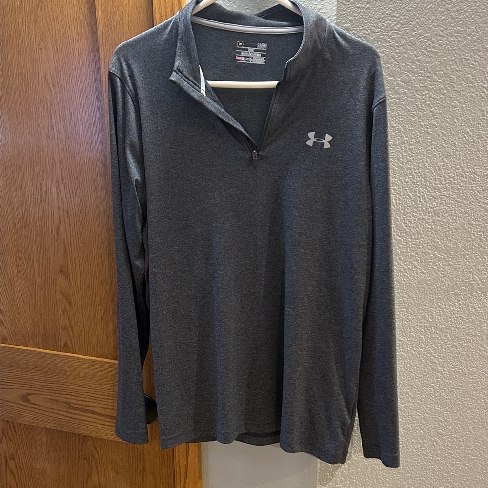 Under Armour Men's Charcoal Long Sleeve Pullover